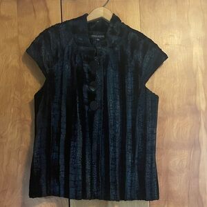 Robert Kitchen Chic Black Velvet Women's Vest